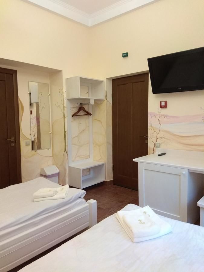 Отель Aparthotel NA DOBU Львов-38