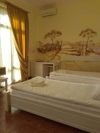 Отель Aparthotel NA DOBU Львов Улучшенный двухместный номер с 2 отдельными кроватями-2
