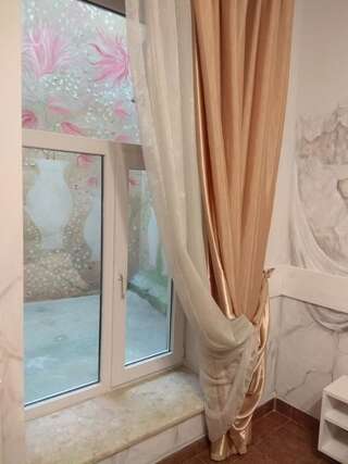 Отель Aparthotel NA DOBU Львов Улучшенный двухместный номер с 1 кроватью-2