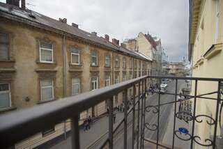 Отель Aparthotel NA DOBU Львов Люкс-3